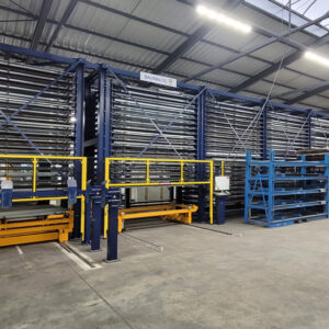 SmartFlow System with stacker crane at Netecs